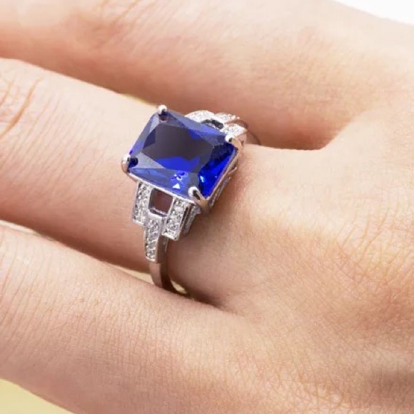 New Women’s 925 Silver Beautiful Sapphire Ring - Picture 6 of 6